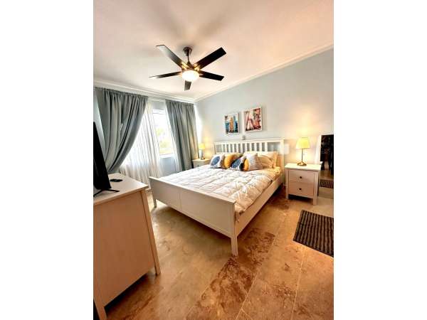 Comfortable Beachfront Condo In Playa Turquesa For