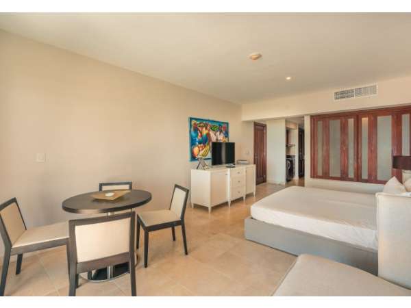 Modern 2-bedroom Apartment With Ocen View At Punta