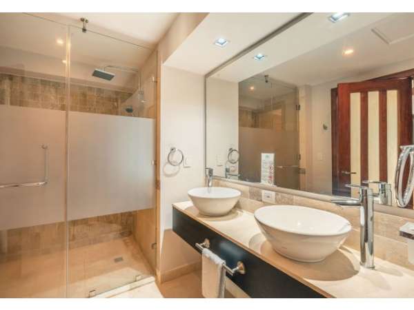 Modern 2-bedroom Apartment With Ocen View At Punta