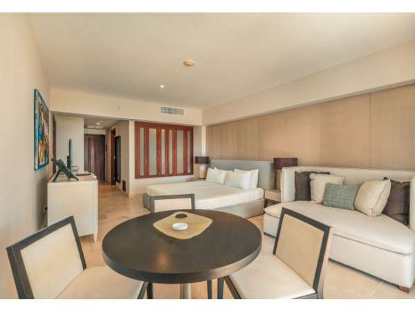 Modern 2-bedroom Apartment With Ocen View At Punta