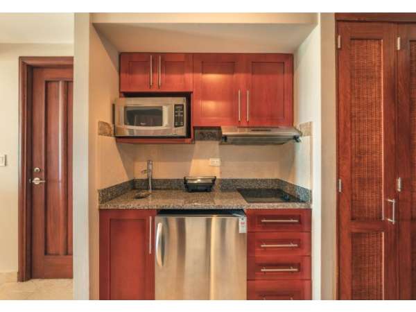 Modern 2-bedroom Apartment With Ocen View At Punta