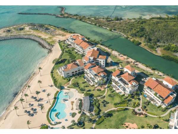 Modern 2-bedroom Apartment With Ocen View At Punta