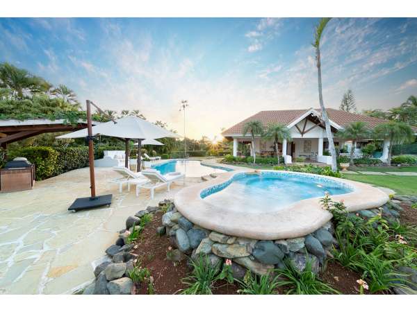 Charming 4-bedroom Villa For Sale In Barranca