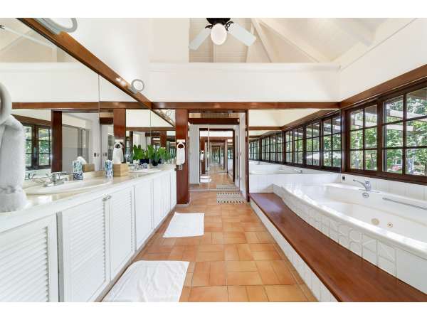 Charming 4-bedroom Villa For Sale In Barranca