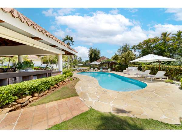 Charming 4-bedroom Villa For Sale In Barranca