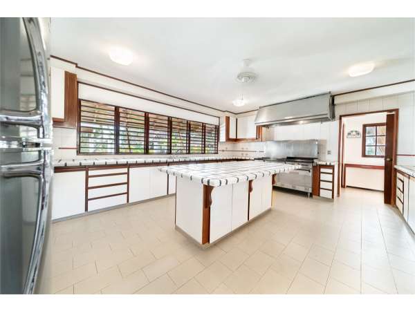 Charming 4-bedroom Villa For Sale In Barranca