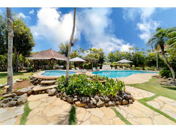 Charming 4-bedroom Villa For Sale In Barranca