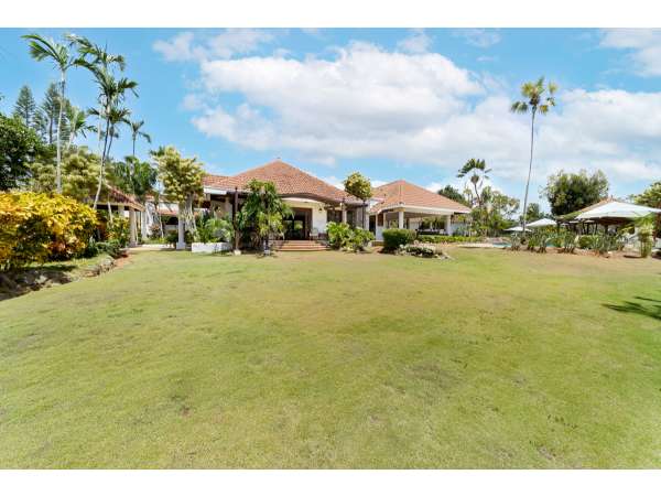 Charming 4-bedroom Villa For Sale In Barranca