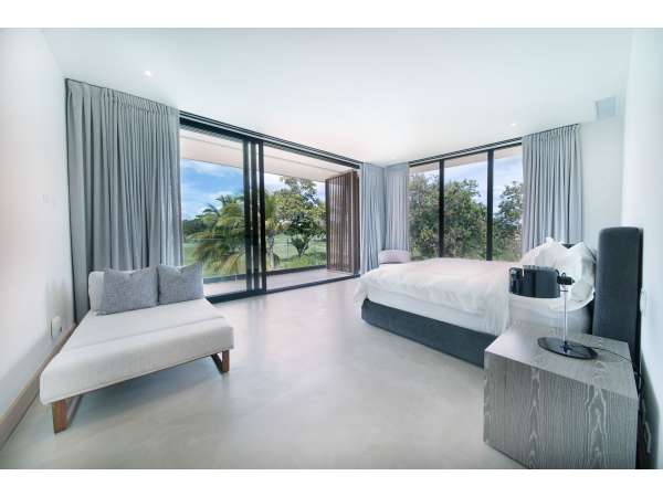 Elegant Golf View Residence In El Valle -