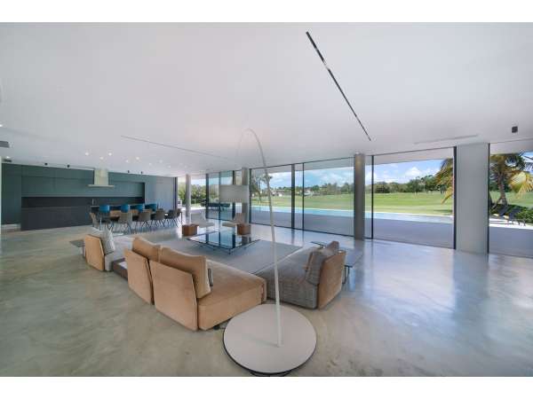 Elegant Golf View Residence In El Valle -