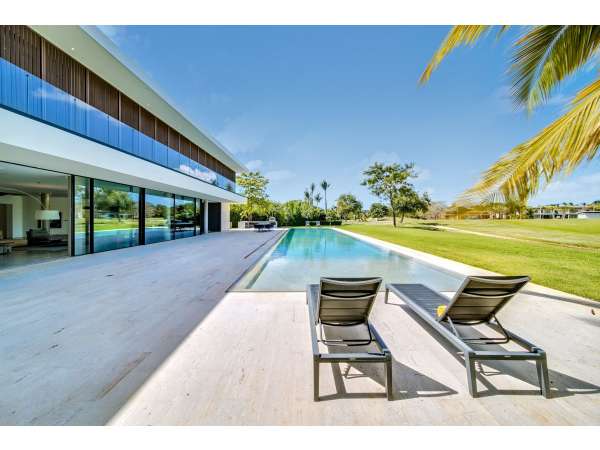 Elegant Golf View Residence In El Valle -