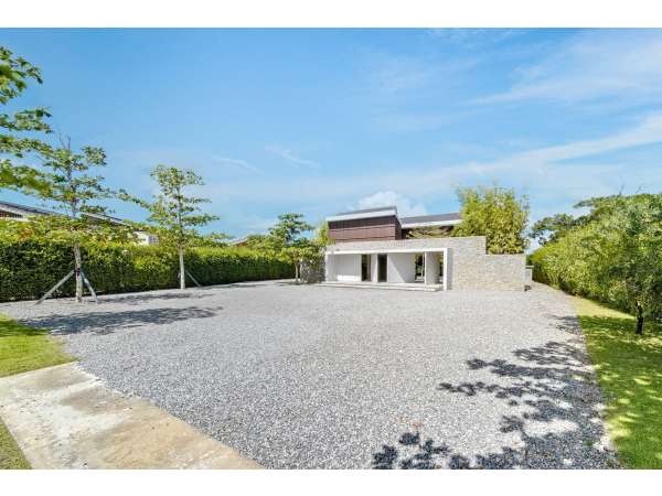 Elegant Golf View Residence In El Valle -