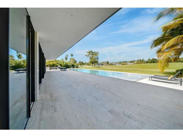 Elegant Golf View Residence In El Valle -