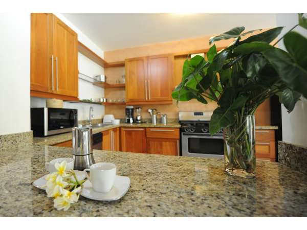 Infiniti Blu 2-bedroom Garden Condo With Pool