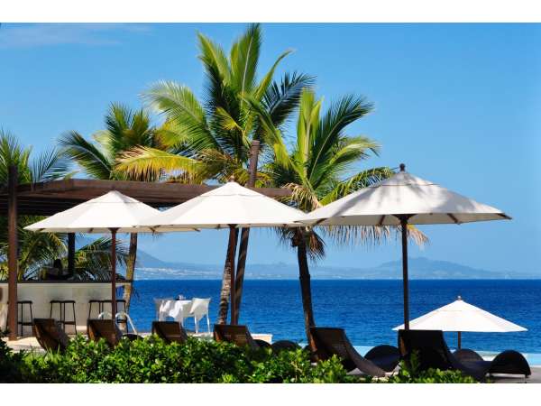 Infiniti Blu 2-bedroom Garden Condo With Pool
