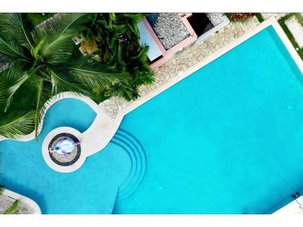 Infiniti Blu 2-bedroom Garden Condo With Pool