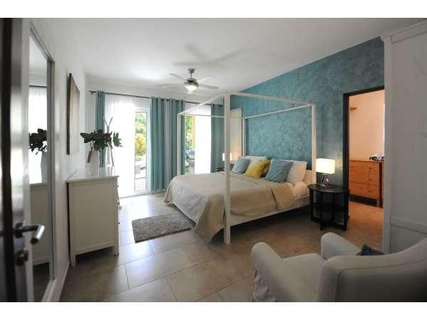 Infiniti Blu 2-bedroom Garden Condo With Pool