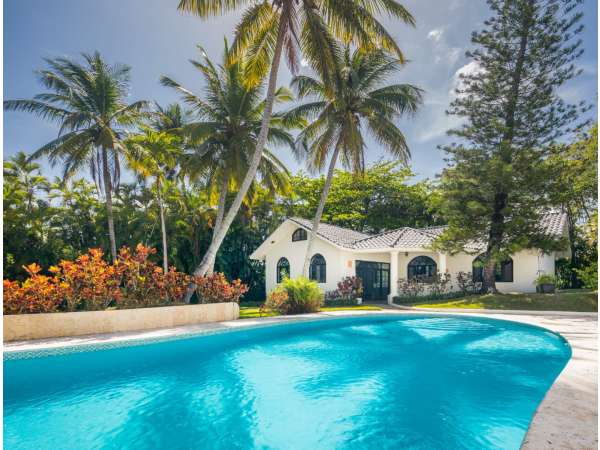 Extraordinary Villa In The Prestigious Sea Horse