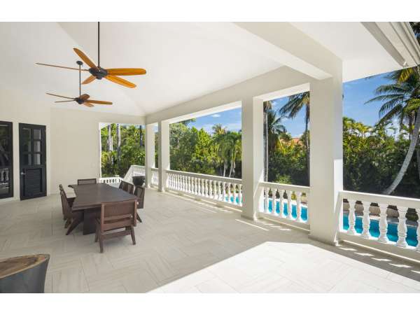 Extraordinary Villa In The Prestigious Sea Horse