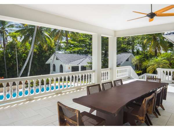 Extraordinary Villa In The Prestigious Sea Horse