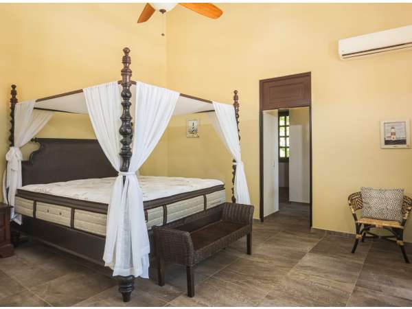 Extraordinary Villa In The Prestigious Sea Horse