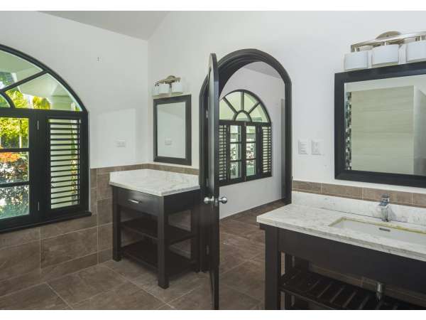 Extraordinary Villa In The Prestigious Sea Horse