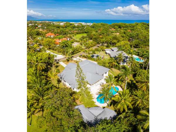 Extraordinary Villa In The Prestigious Sea Horse