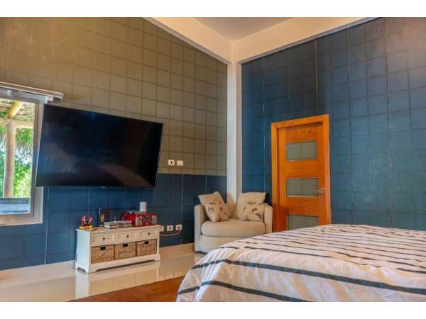 Gorgeous 4-bedroom Villa In Prestigious Pc Village