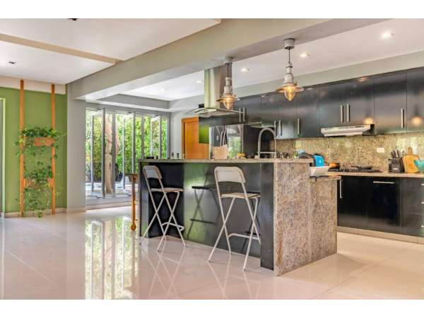 Gorgeous 4-bedroom Villa In Prestigious Pc Village