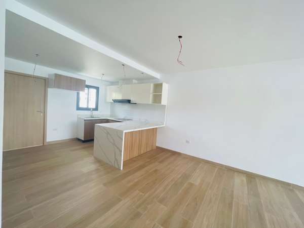 Modern Ground-floor Condo With Direct Pool Access