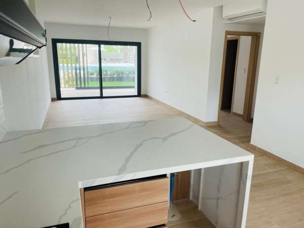 Modern Ground-floor Condo With Direct Pool Access