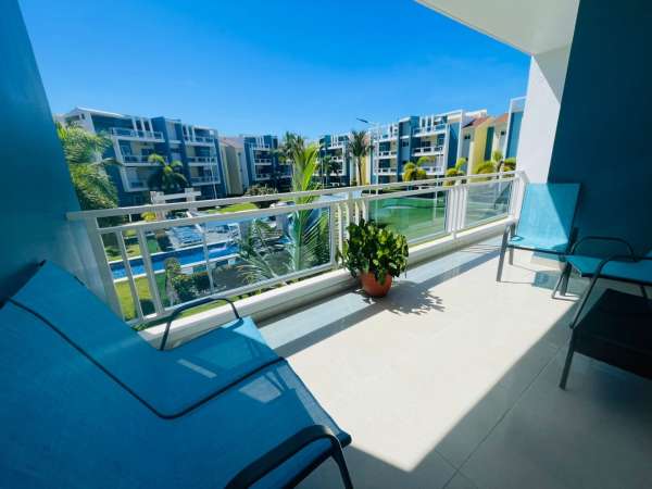 Furnished Balcony Breeze And Short Stroll To The