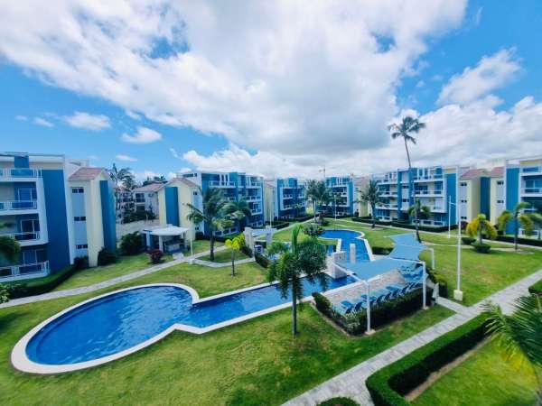 Furnished Balcony Breeze And Short Stroll To The