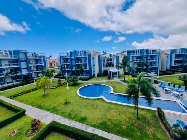 Furnished Balcony Breeze And Short Stroll To The